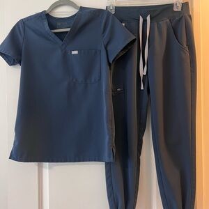 Figs Navy Scrub Set Women’s